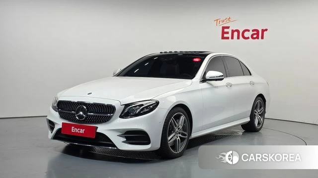 Mercedes-Benz E-Class W213 2019 Белый из Кореи