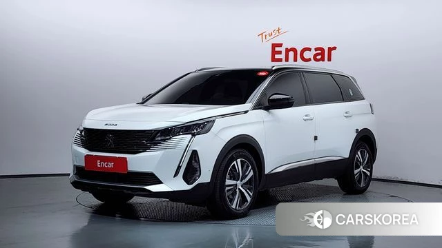 Peugeot 5008 second generation 2024 Белый из Кореи
