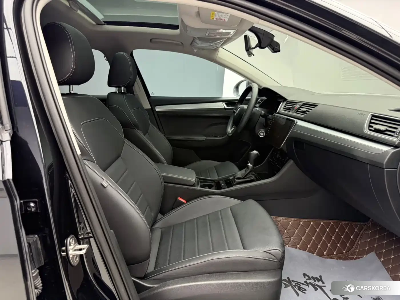 Skoda Superb 2024 Черный из Китая