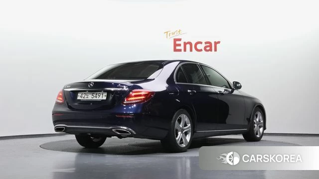 Mercedes-Benz E-Class W213 2018 Синий из Кореи