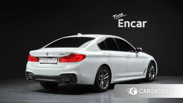 BMW 5 Series (G30) 2019 Белый из Кореи