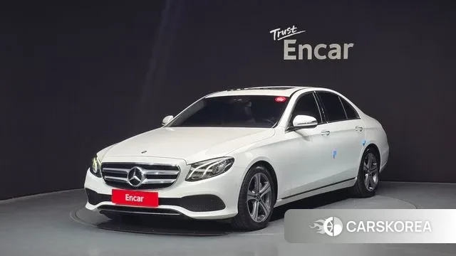 Mercedes-Benz E-Class W213 2018 Белый из Кореи