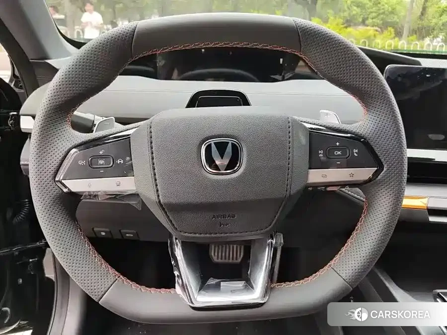 Chang'an Changan UNI-V 2025 Черный из Китая