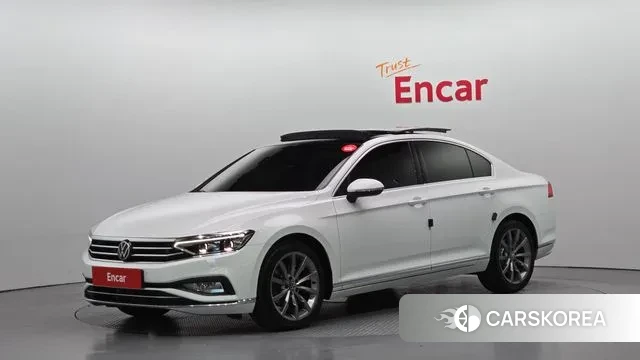 Volkswagen Passat GT (B8) 2021 Белый из Кореи