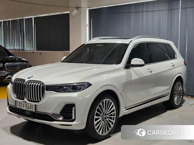 BMW X7 (G07) 2021 Белый из Кореи