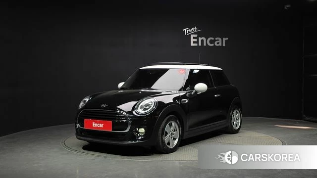 Mini Cooper D 2019 Черный из Кореи