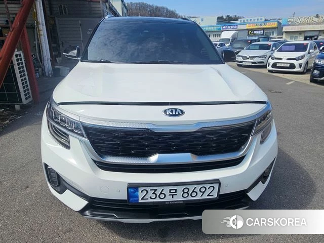 Kia Seltos 2021 Белый из Кореи