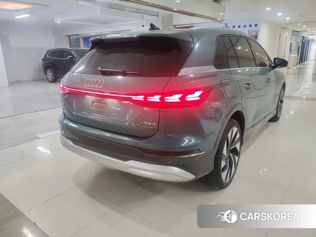 Audi Q5 e-tron 2023 Зеленый из Китая