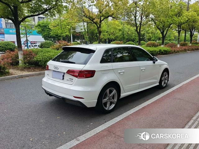 Audi A3 2019 Белый из Китая
