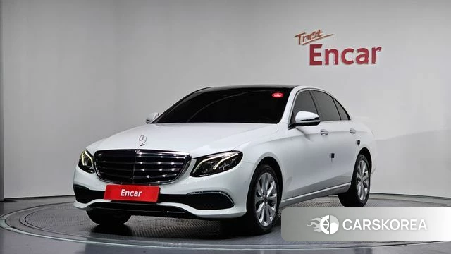 Mercedes-Benz E-Class W213 2019 Белый из Кореи