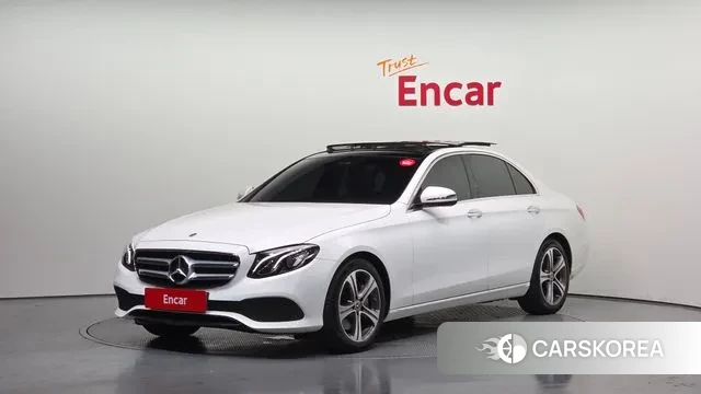 Mercedes-Benz E-Class W213 2018 Белый из Кореи