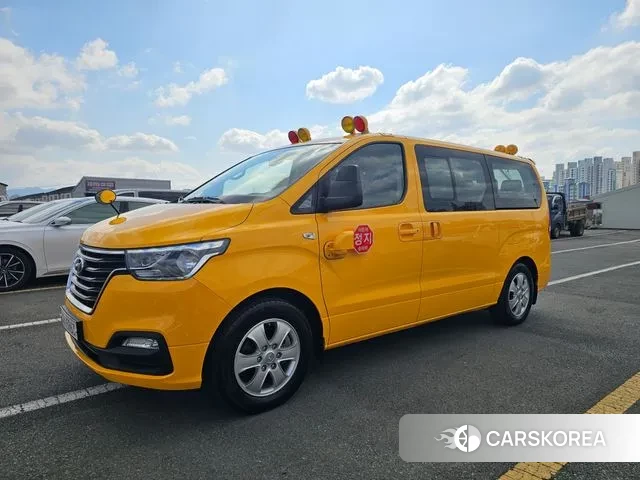 Hyundai The New Grand Starex 2020 Желтый из Кореи