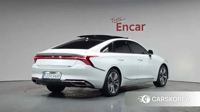 Kia K8 Hybrid 2023 Белый из Кореи