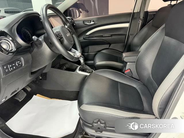 Kia Yi Ran 2021 Белый из Китая