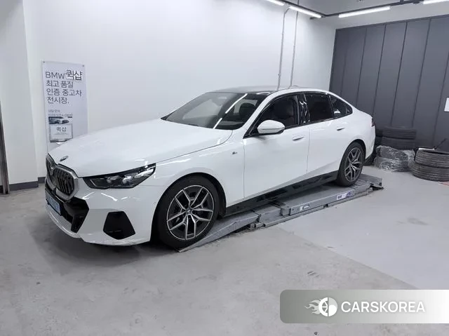 BMW i5 (G60) 2023 Белый из Кореи