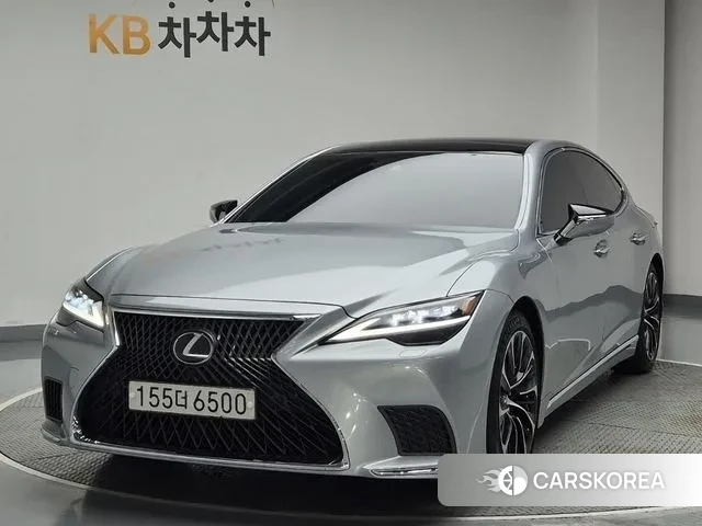 Lexus LS500 5th generation 2022 Серебряный из Кореи