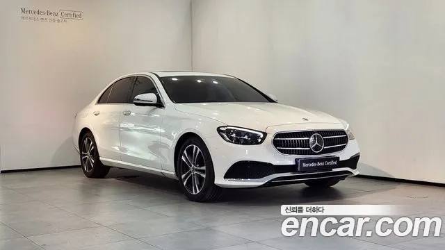 Mercedes-Benz E-Class W213 2023 Белый из Кореи