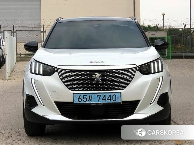 Peugeot e-2008 second generation 2023 Белый из Кореи