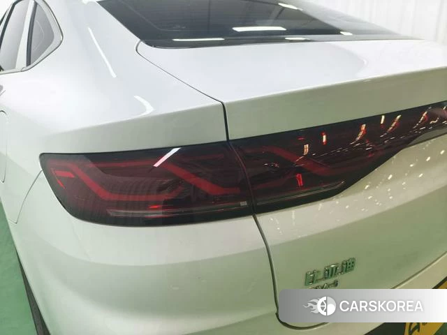 BYD Qin L DM 2025 Белый из Китая