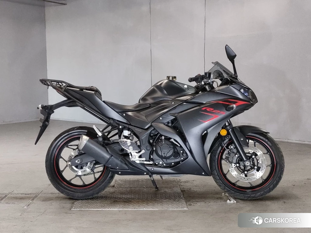 Проданный Yamaha YZF-R25 2014 из Японии