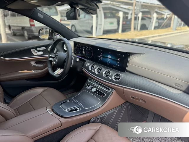 Mercedes-Benz E-class 2023 Черный из Китая