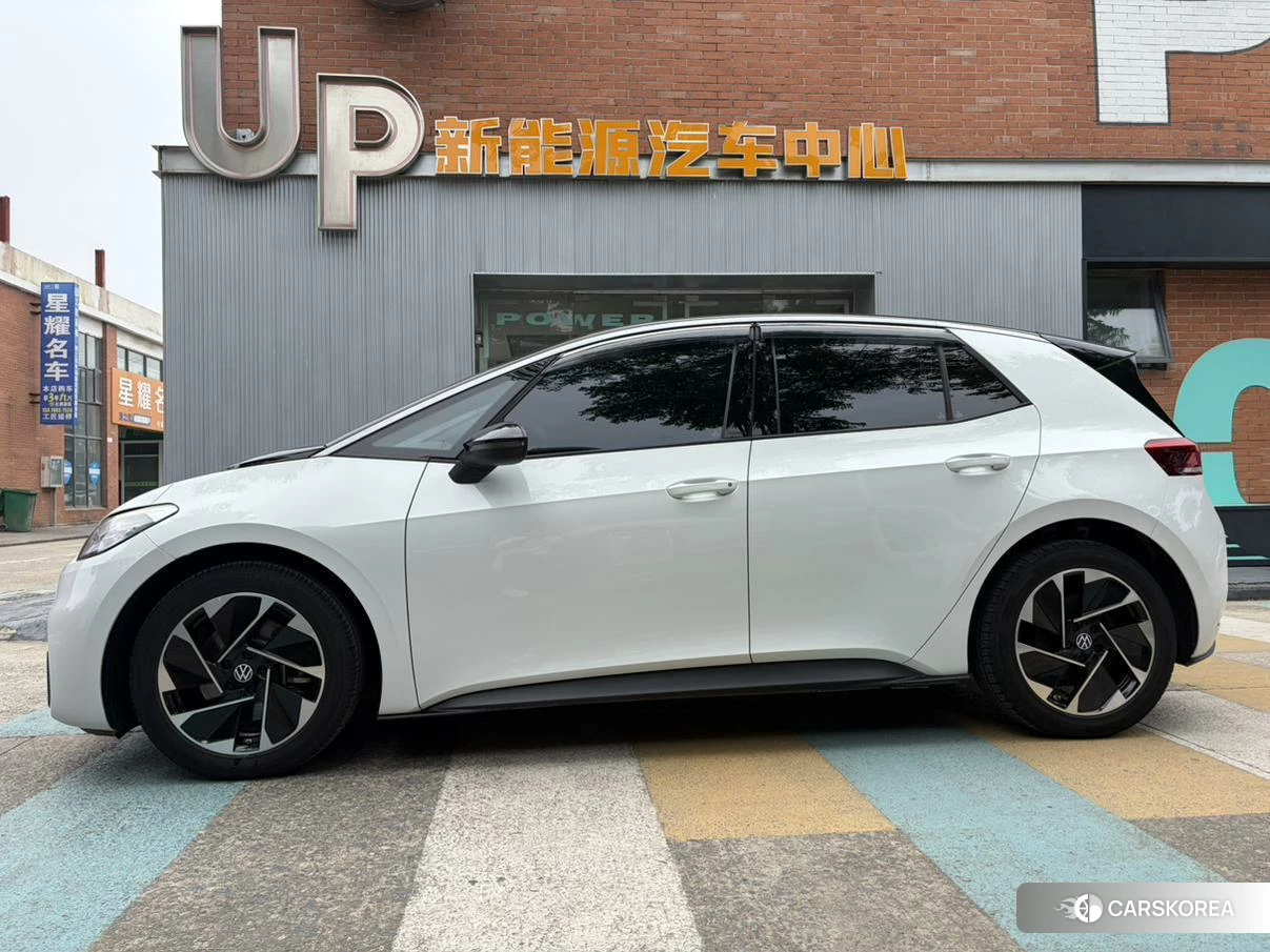 Volkswagen ID.3 2024 Белый из Китая