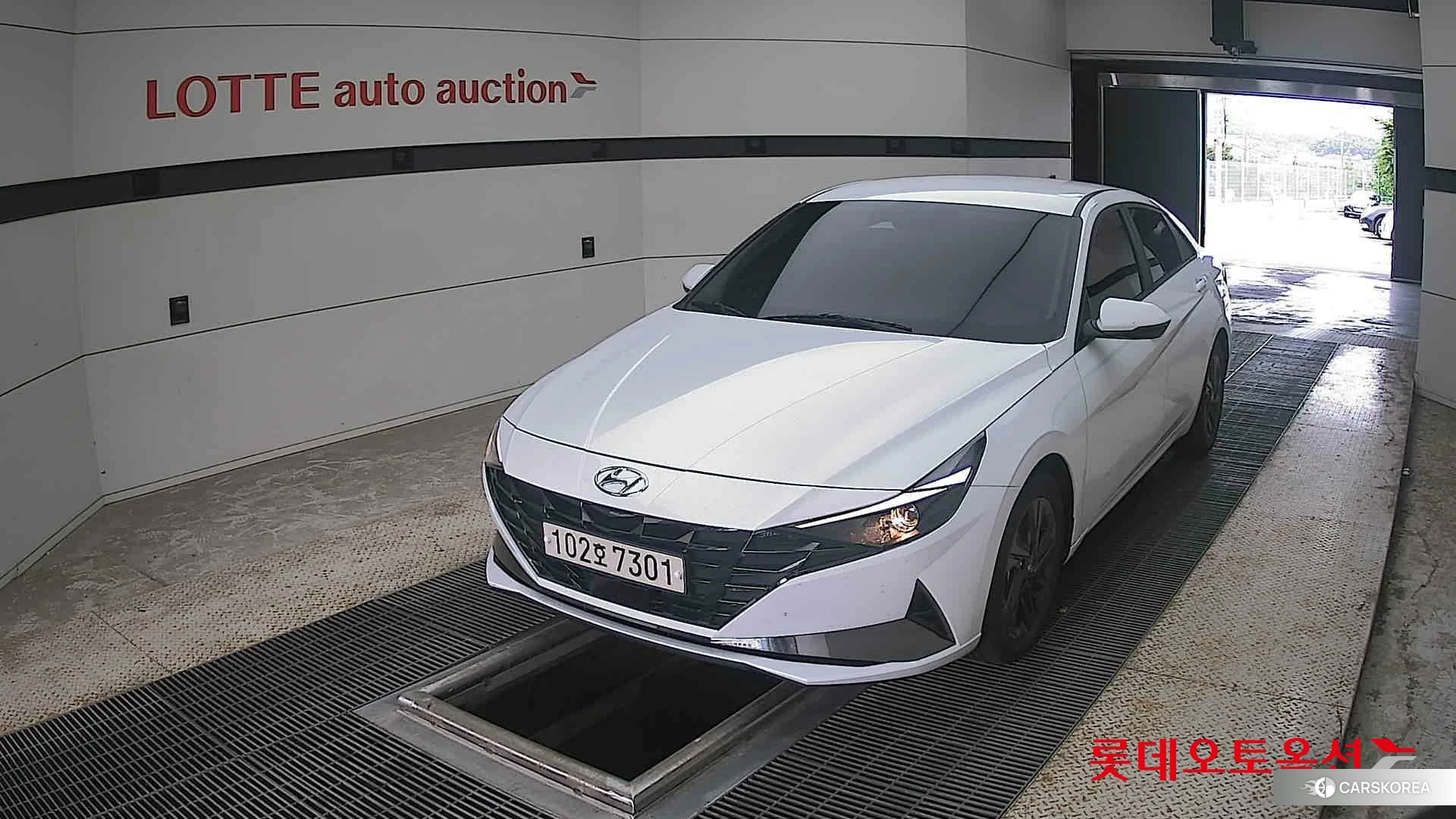 Hyundai Avante 2023 Polar White из Кореи