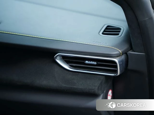 Lotus Sports Car Emira 2023 Зеленый из Китая