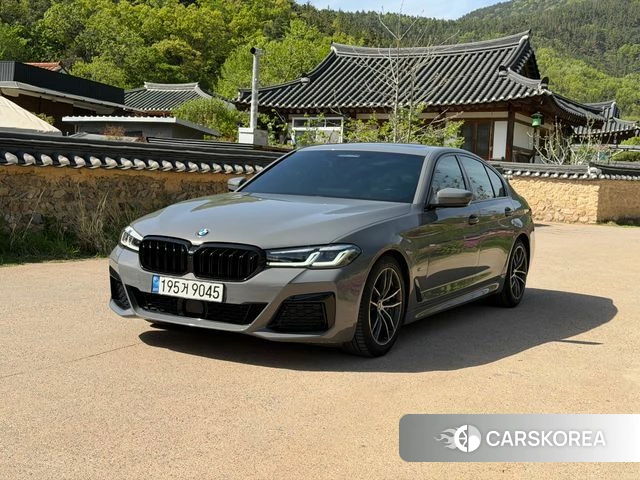 BMW 5 Series (G30) 2021 Серый из Кореи