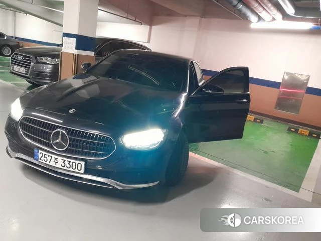 Mercedes-Benz E-Class W213 2021 Черный из Кореи