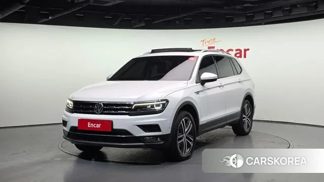 Volkswagen Tiguan Allspace 2020 Белый из Кореи