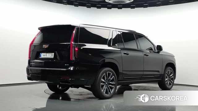 Cadillac Escalade 5th Generation 2023 Черный из Кореи