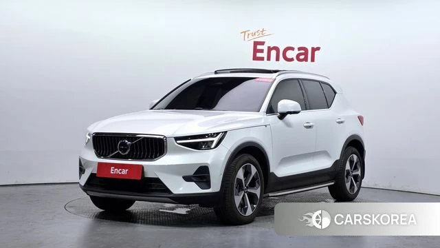 Volvo XC40 2023 Белый из Кореи