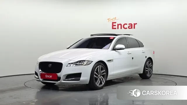 Jaguar XF (X260) 2018 Белый из Кореи