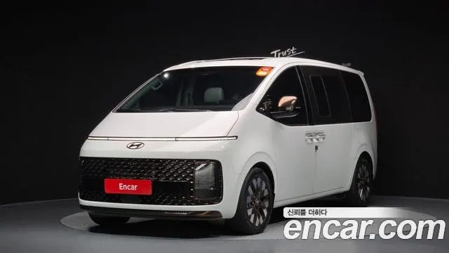 Hyundai Staria 2023 Белый из Кореи