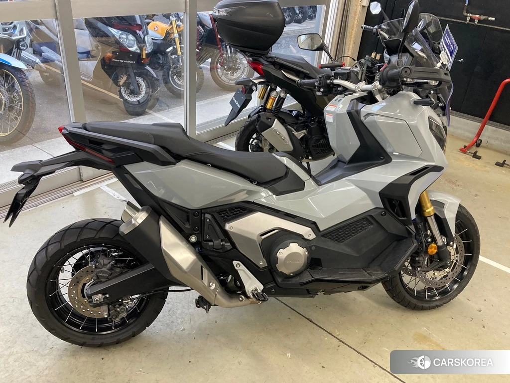 Проданный Honda X-ADV 750 2021 из Японии