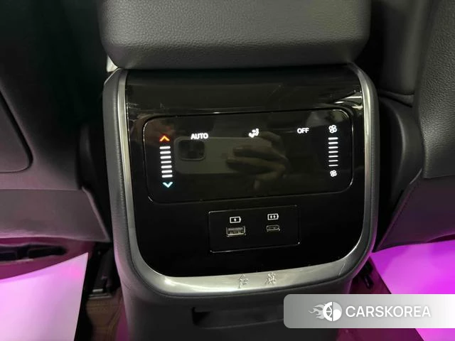 Red flag HS7 PHEV 2024 Черный из Китая