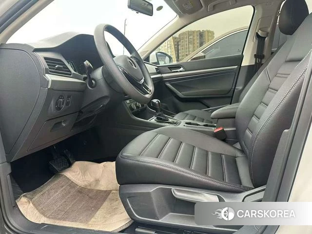 Volkswagen Lavida 2022 Белый из Китая