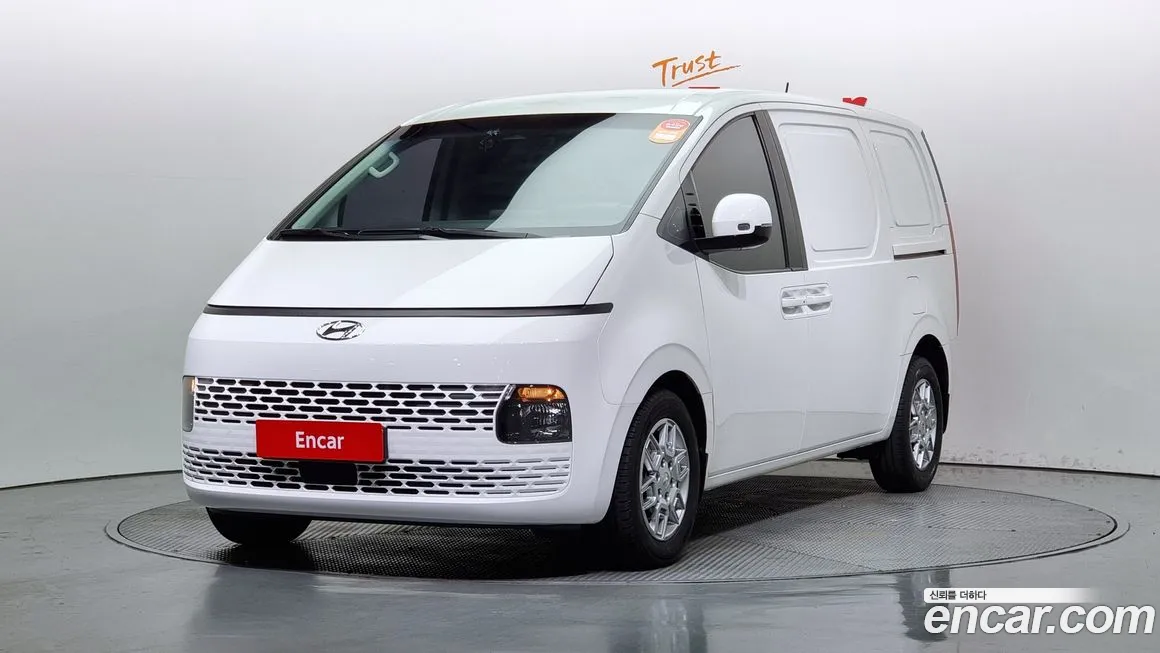 Hyundai Staria 2021 Белый из Кореи