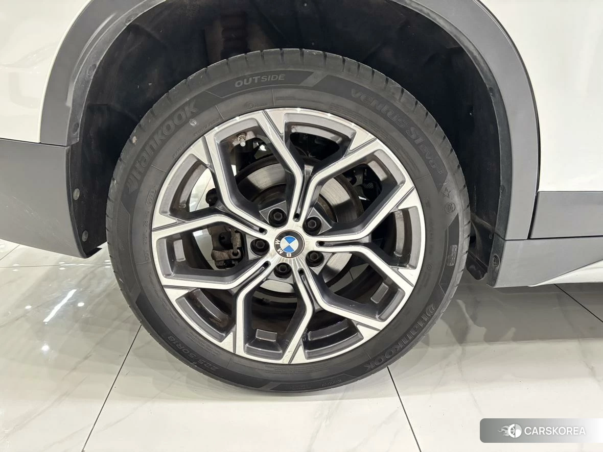 BMW X1 2021 Белый из Китая