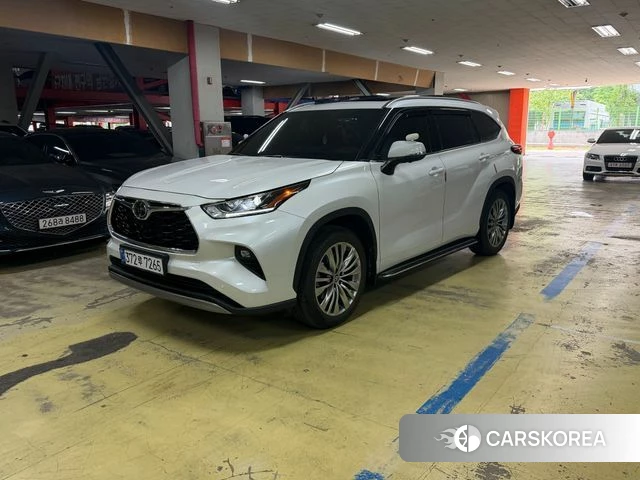 Toyota Highlander 4th Generation 2025 Белый из Кореи