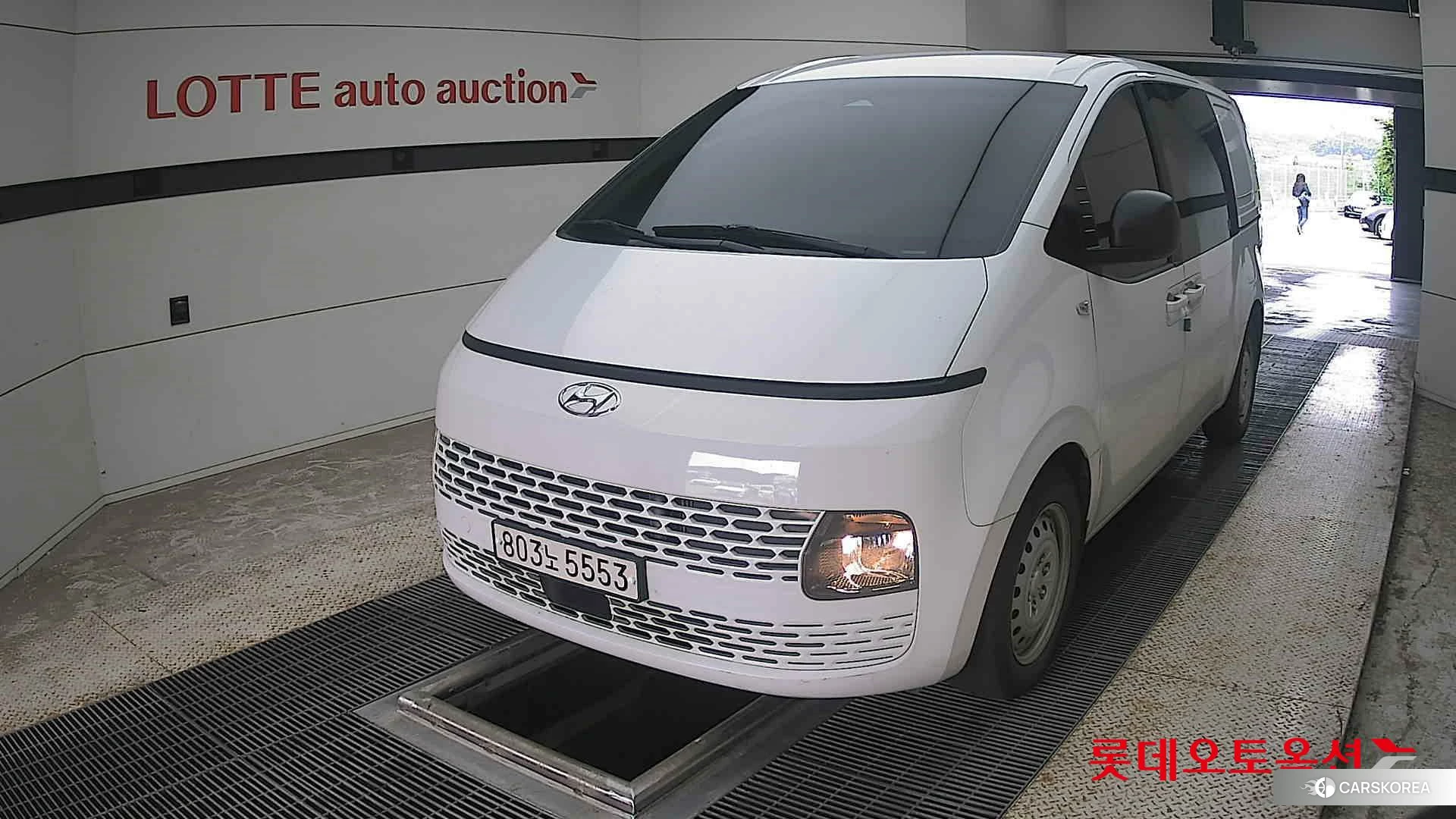 Hyundai Staria 2023 Белый из Кореи