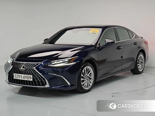 Lexus ES300h 7th generation 2023 Синий из Кореи