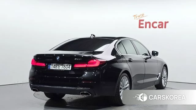 BMW 5 Series (G30) 2023 Черный из Кореи