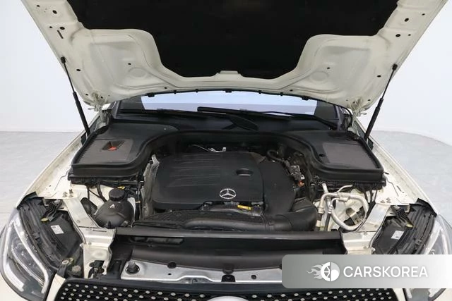 Mercedes-Benz GLC 2022 Белый из Китая