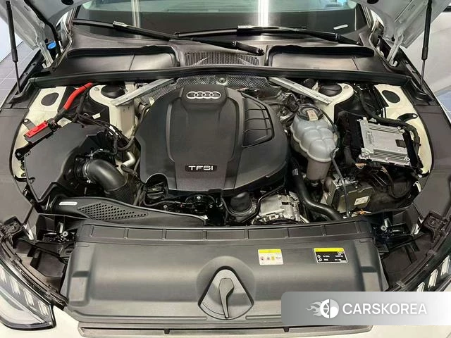 Audi A4L 2021 Белый из Китая