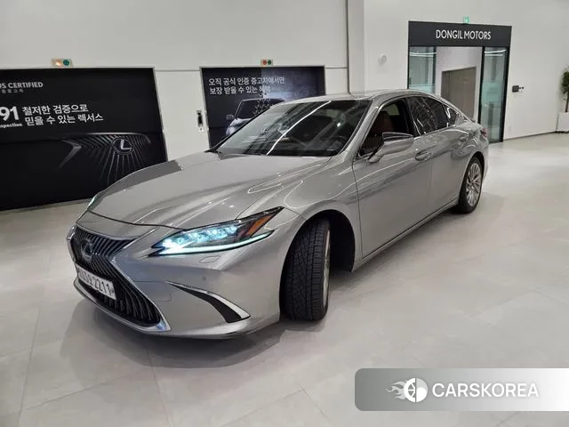 Lexus ES300h 7th generation 2020 Песочный из Кореи