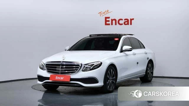 Mercedes-Benz E-Class W213 2019 Белый из Кореи