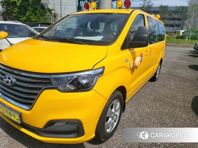 Hyundai The New Grand Starex 2018 Желтый из Кореи