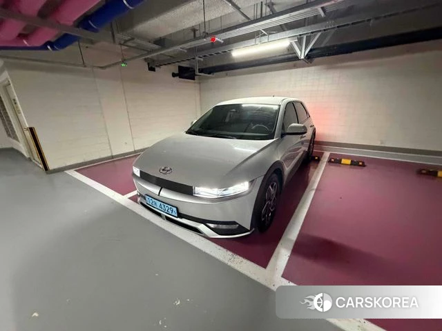 Hyundai Ionic 5 2022 Серебристо-серый из Кореи